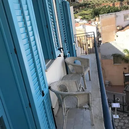 La Terrazza Sul Porto *
